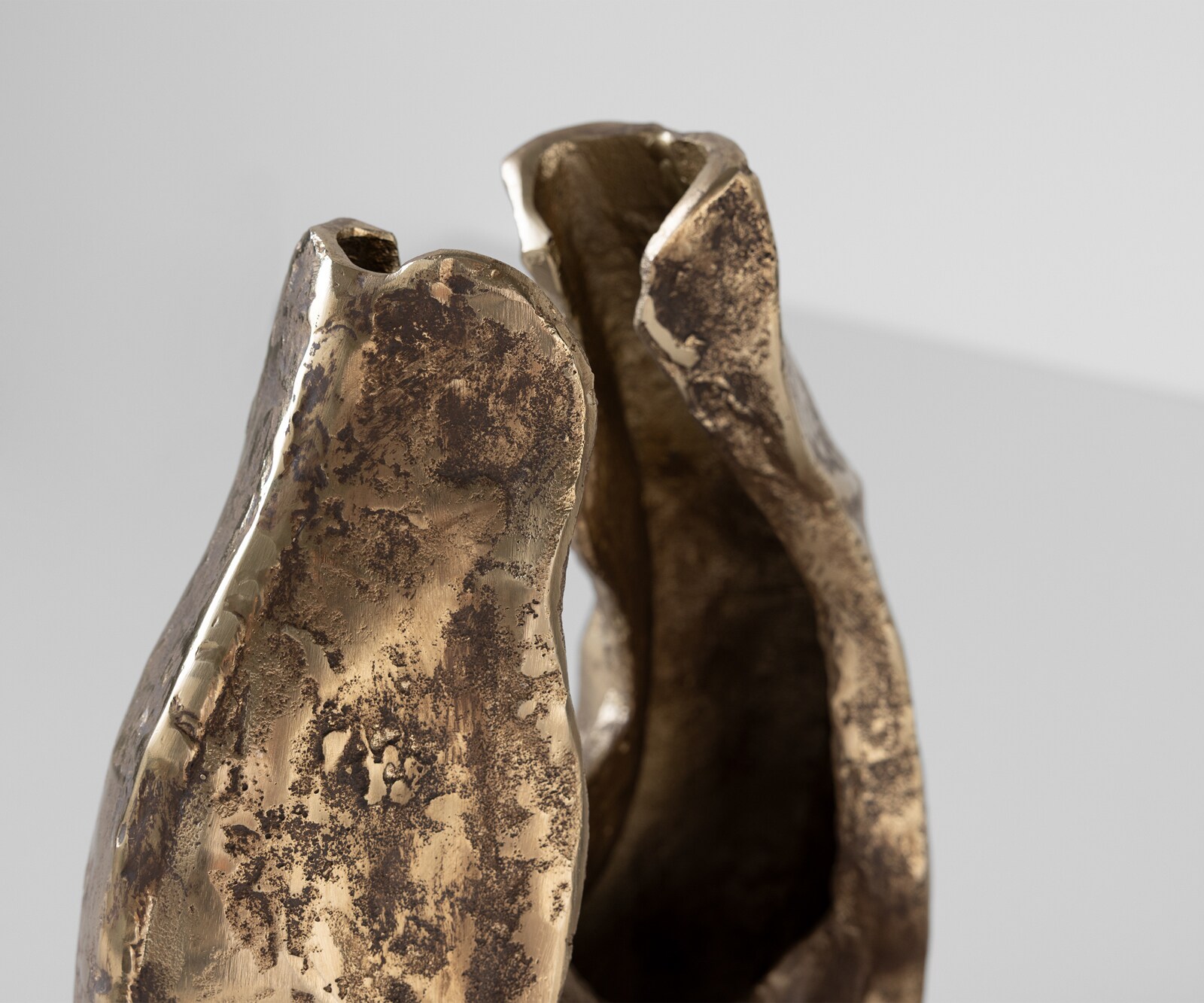 Sculptuur Nexora B34 x D17 x H40 cm Aluminium Oro Antico Handgemaakt 5