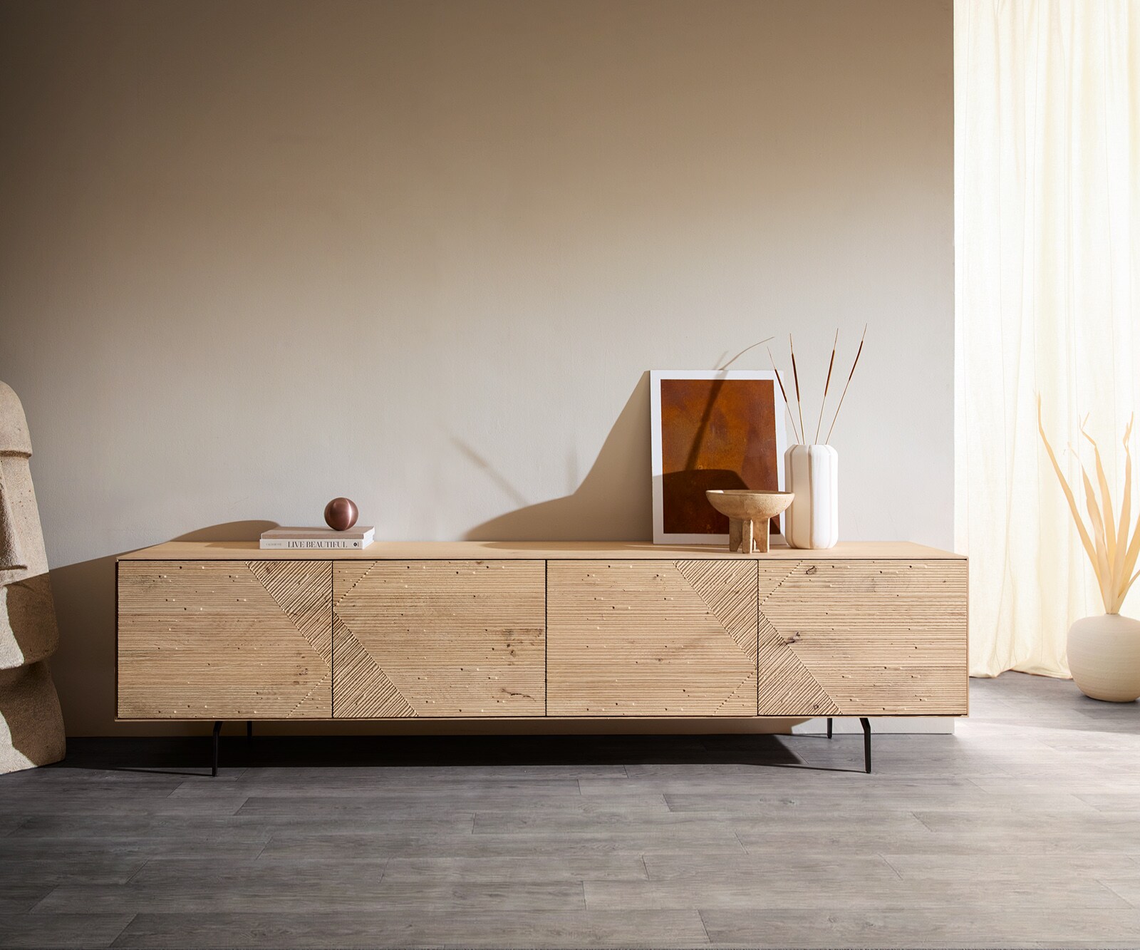 TV-meubel Tereos 220 cm eiken natuur 3D-effect 4 deuren hoekpoot metaal zwart 1